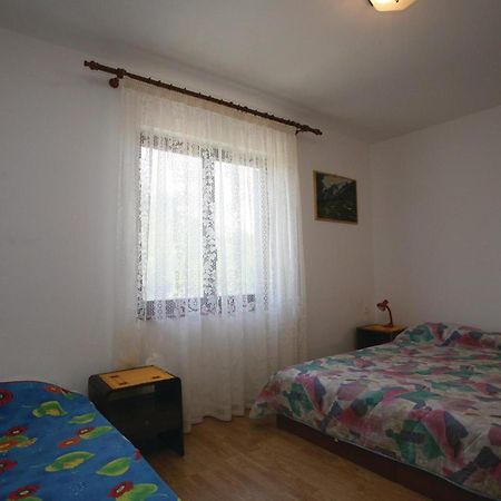 2 Bedroom Gorgeous Apartment In Labin Raša Buitenkant foto