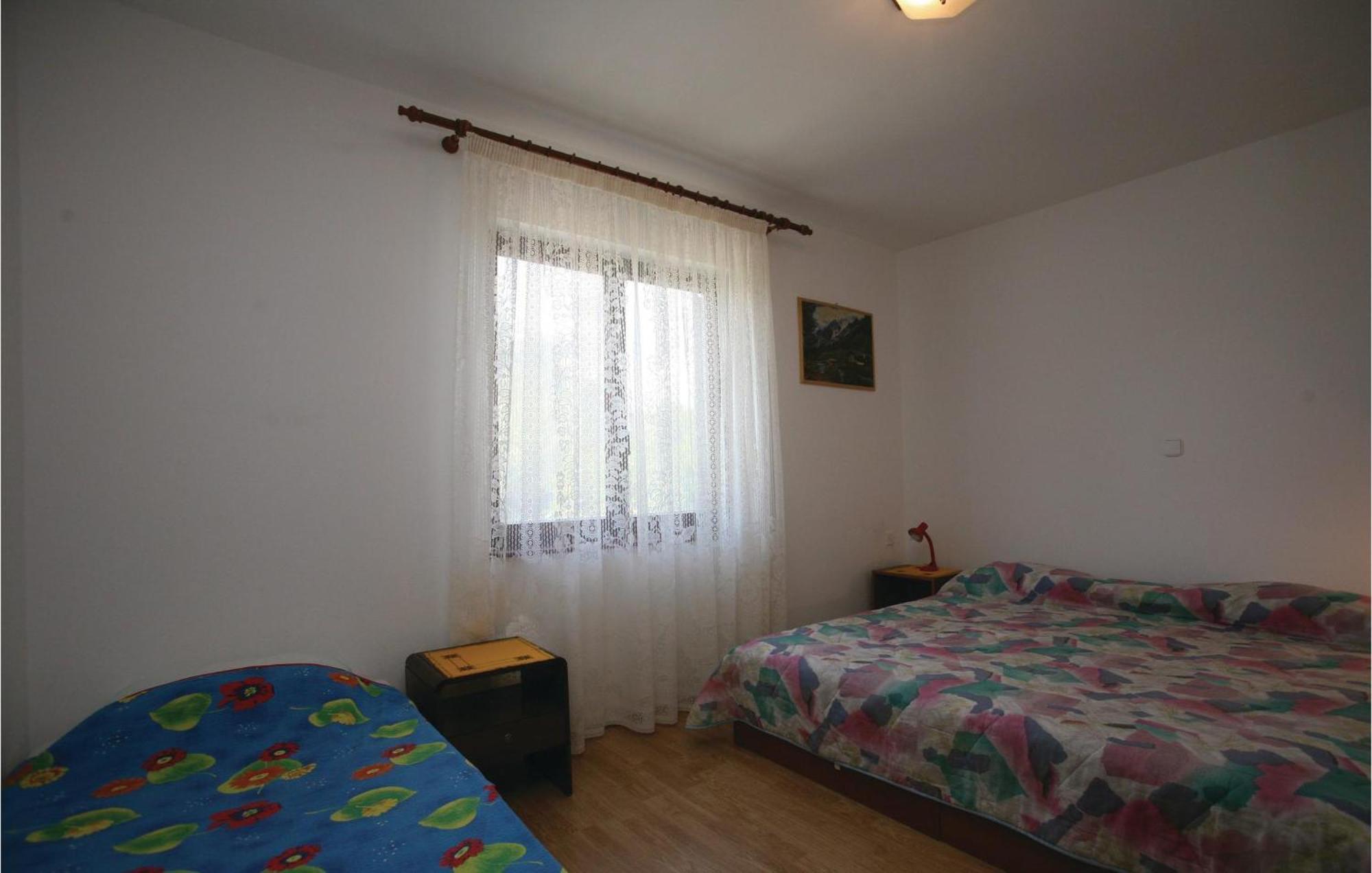 2 Bedroom Gorgeous Apartment In Labin Raša Buitenkant foto